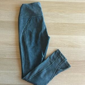 Lululemon tie dye blue leggings